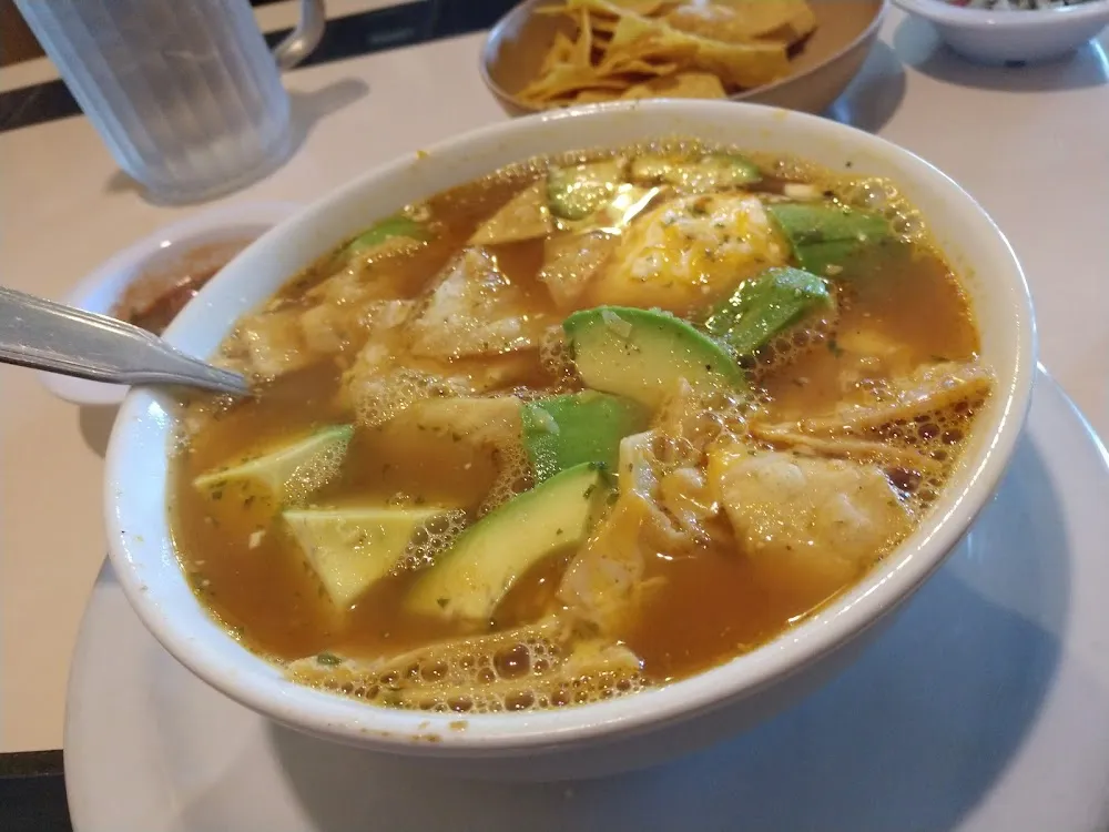 Sopa de Tortillas